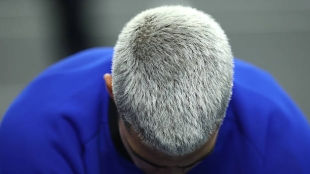 阿尔卡拉斯在日本享受装扮成武士。