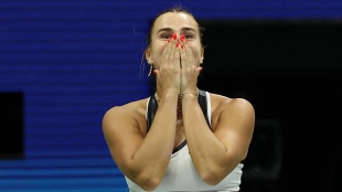 Sabalenka, primera jugadora capaz de defender trofeo en el US Open desde Serena Williams. Foto: Getty