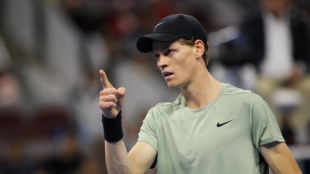 詹尼克·辛纳在北京发表讲话。照片：gettyimages