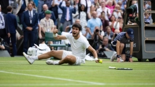 La raqueta con la que Alcaraz ganó Wimbledon 2023 se convierte en la más cara de la historia vendida en una subasta