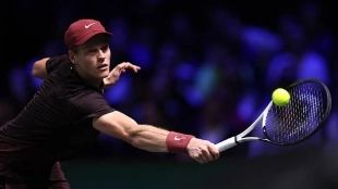 Sinner va de menos a más, elimina a Cerúndolo y se cita con Shelton en los cuartos de París