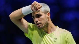 Alcaraz, sin explicación a la debacle en París: "Estoy muy decepcionado con mi nivel"