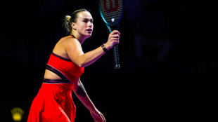 阿琳娜·萨巴伦卡谈论与教练的紧张时刻。来源：Getty