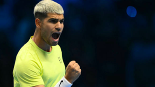 阿尔卡拉斯对德米诺尔挥拳示威。Fuente: Getty