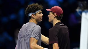 Shelton reveals what makes Sinner 'unbeatable' on indoor hard courts. Photo: Getty Images