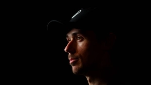 亚历克斯·德米诺尔提出了有趣的个性反思。来源：Getty