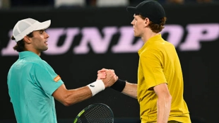 Spizzirri, tras caer ante Sinner: “No sé si el techo le salvó, pero el momento de cerrarse fue gracioso”