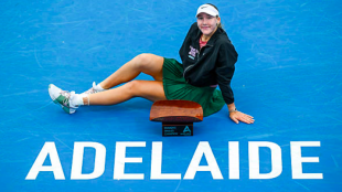 安德烈娃在最新獲得的冠軍後表示："我認為自己正在變老"。来源：Getty