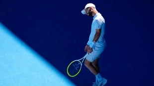 Moutet, devastated after losing to Alcaraz: "I am weaker in all aspects of the game, he does everything better"