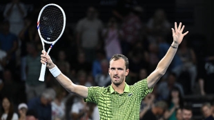 Daniil Medvedev sobrevivió a un partido durísimo en Brisbane.