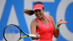 L'ex numero 1 del mondo, Ana Ivanovic, visita la Rafa Nadal Academy.