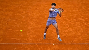 阿尔卡拉斯在红土上进行首次训练。照片：Gettyimages