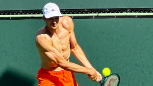 胡伯特·胡卡車以其令人難以置信的身體變化出奇地惊喜。 Source: Twitter