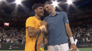 Alcaraz cuenta qué le dijo Rinderknech en la red al acabar el partido