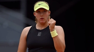 Andreeva debuta sin sobresaltos ante Udvardy en Madrid