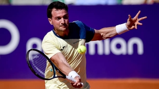 Pedro Martínez avanza en la 'qualy' del Godó tras la retirada de Carreño. Fuente: Getty