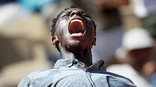La réaction surréaliste de Kouamé après sa victoire difficile contre Vallejo à Roland Garros.