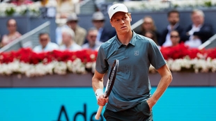Sinner dominates Zverev to be crowned in Madrid and make history