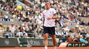 Agassi critica duramente a Mensik tras su derrota ante Zvereve en Roland Garros. Fuente: Getty Images.