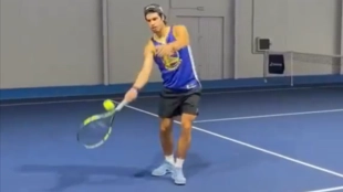 El momento que todos esperaban: Alcaraz ya entrena con su mano derecha
