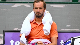 Medvedev tropieza contra Altmaier… ¡y Dustin Brown!