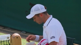 ¿Por qué Fery se puso tapones en los oídos en su encuentro contra Dzumhur?