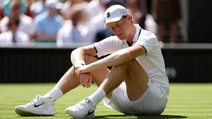 Sinner rebaja la preocupación tras su resbalón en Wimbledon: "La hierba es así"