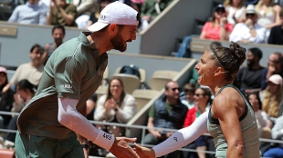 Errani et Vavassori remportent les doubles mixtes à Roland Garros.