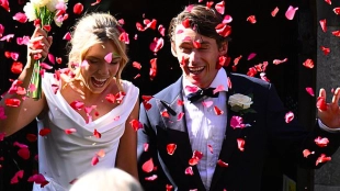 De Minaur y Boulter se dan el 'sí, quiero' en una boda secreta durante la final de Wimbledon