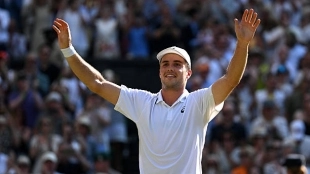 Fery pone patas arriba Wimbledon con una impresionante victoria ante Cobolli