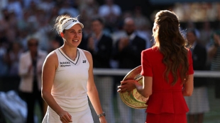 Linda Noskova, campeonas diferentes en Wimbledon. Foto: gettyimages