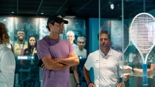 Federer disfruta visitando el nuevo museo de Nadal