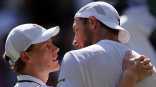 Jan-Lennard Struff praise Sinner. Photo: gettyimages

Jan-Lennard Struff encense Sinner. Photo : gettyimages