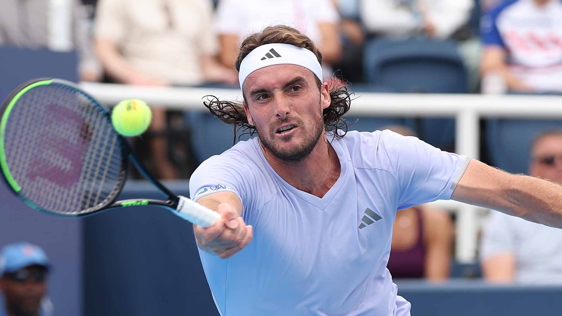 Tsitsipas reflexiona sobre su complicada relación con su padre tras victoria en Cincinnati