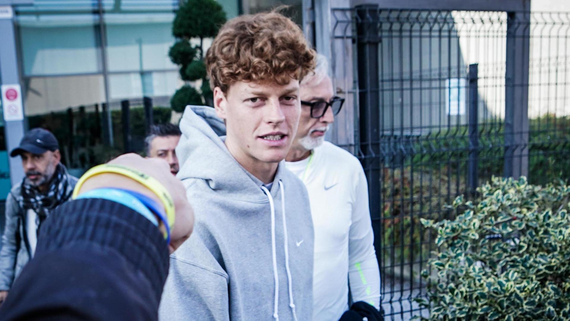 Jannik Sinner avanza en su recuperación y se prepara para entrenar en Montecarlo