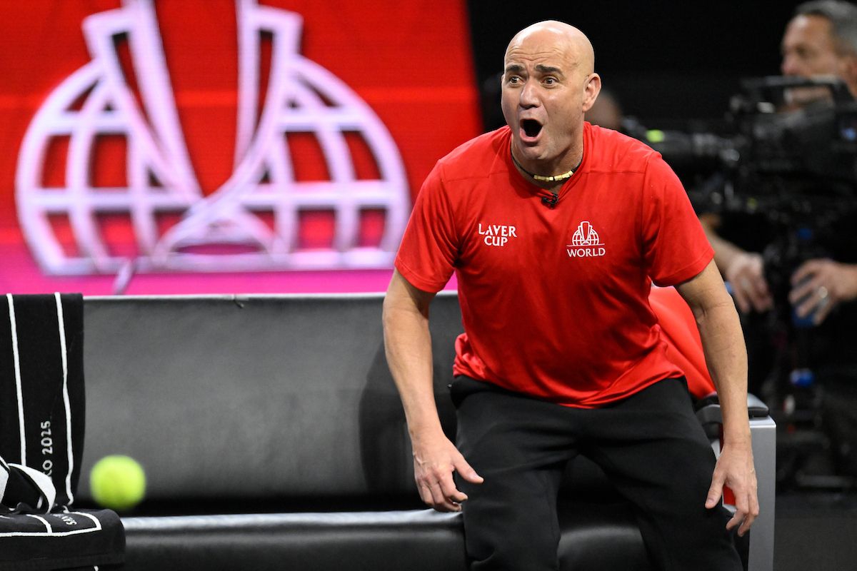 Agassi tacle Zverev : 