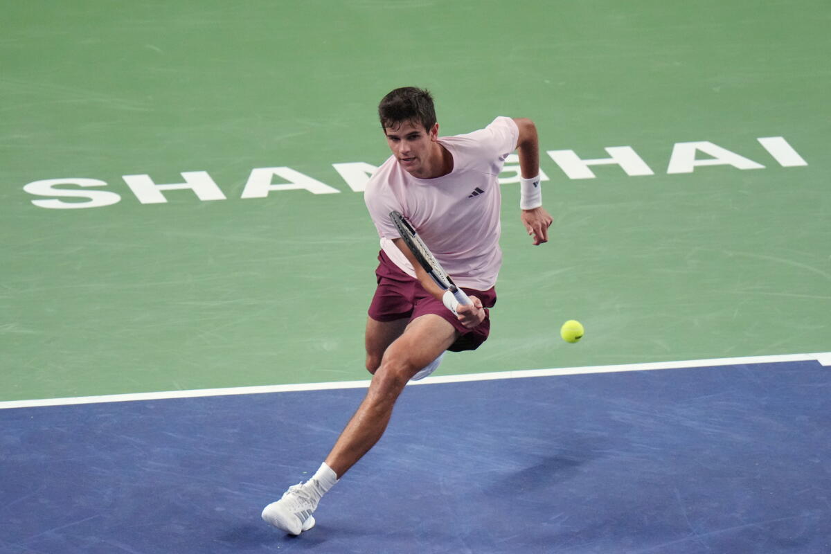 Rafael Jódar avanza a la final del Masters 1000 en Shanghái tras vencer a Medvedev
