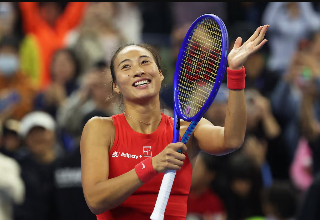 Qinwen Zheng completa su resurrección siendo profeta en su tierra