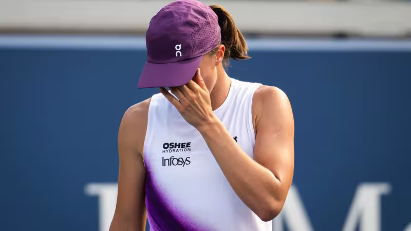 Swiatek bids farewell to the US Open in tears and finishes her first year since 2021 without winning a Grand Slam. Photo: Getty Images