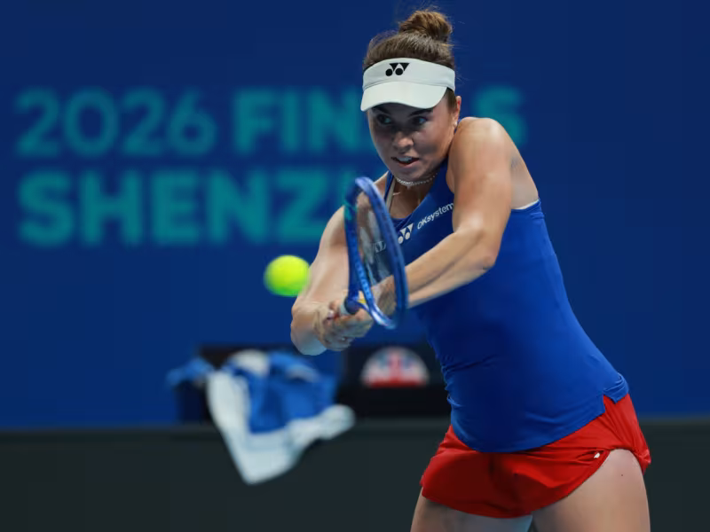 Linda Noskova tira del carro de la República Checa en la BJKC. Fuente: Getty