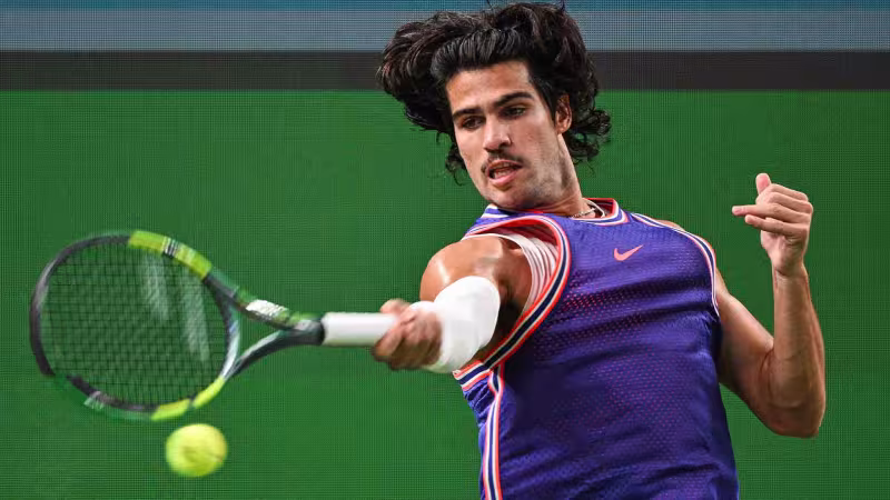 Alcaraz explodes against the Shanghai court. Source: Getty Images.