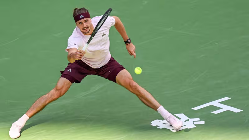 Alexander Zverev vince contro Halys a Shanghai. Foto: gettyimages