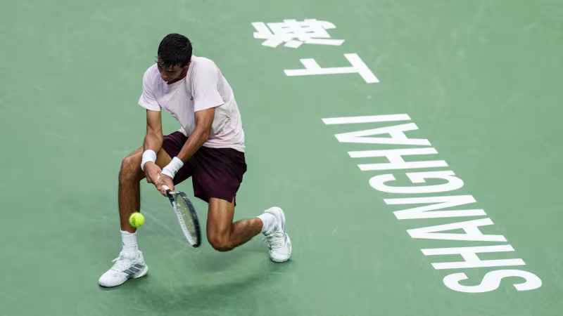 Rafael Jódar, warning against ball boys. Photo: gettyimages