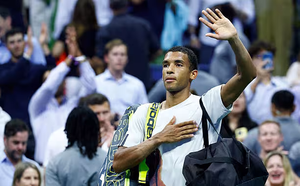 Aliassime, tras caer ante Sinner: "Me siento competitivo, pero el futuro dirá lo cerca que estoy de él"