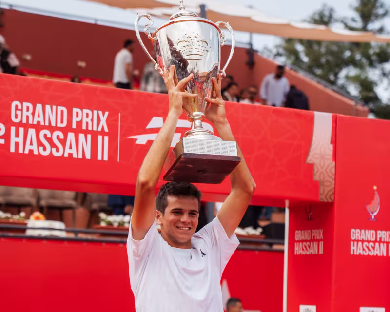 Jódar se acuerda de Nadal y Alcaraz tras su primer título ATP