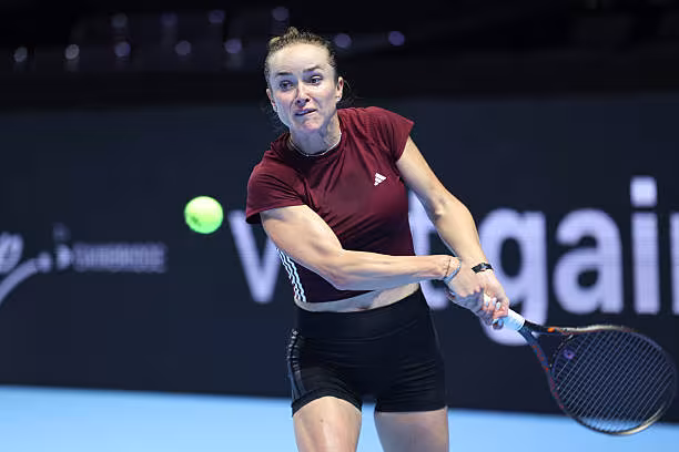 España se despide de las BJK Cup 2025 tras la derrota de Badosa ante Svitolina