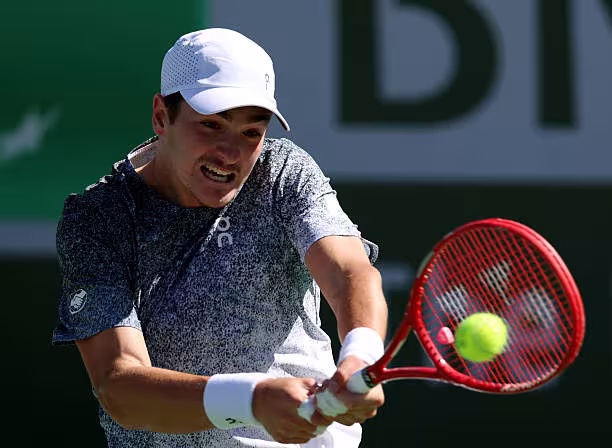 Sinner impone su ley ante un rebelde Fonseca en Indian Wells