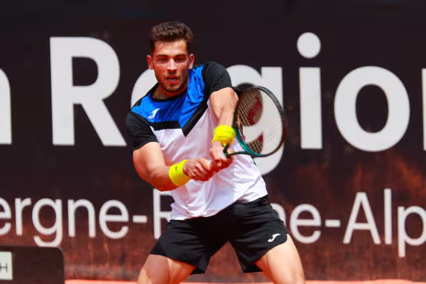 La mafia de las apuestas vuelve a salpicar al tenis: Niko Sánchez Izquierdo, amenazado y escoltado en Argentina