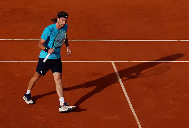 Tsitsipas hace propósito de enmienda: "Necesito mejorar mucho mi condición física"