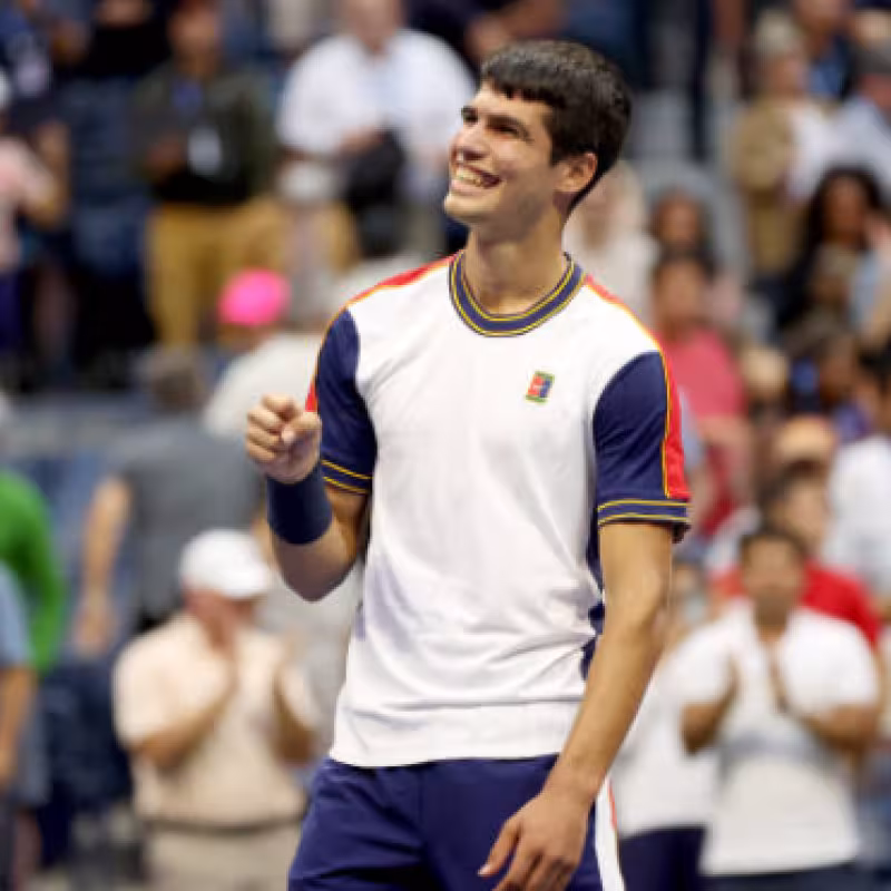 Alcaraz: "Aún no puedo creer que gané a Tsitsipas en un partido épico"